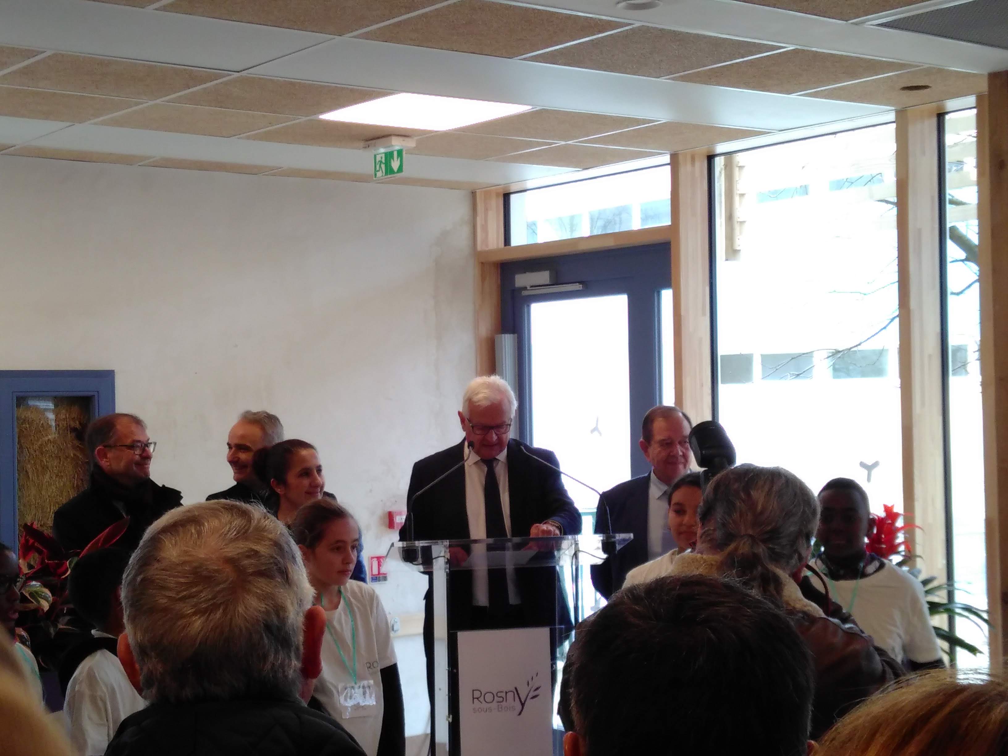 inauguration centre de loisirs jacques chirac